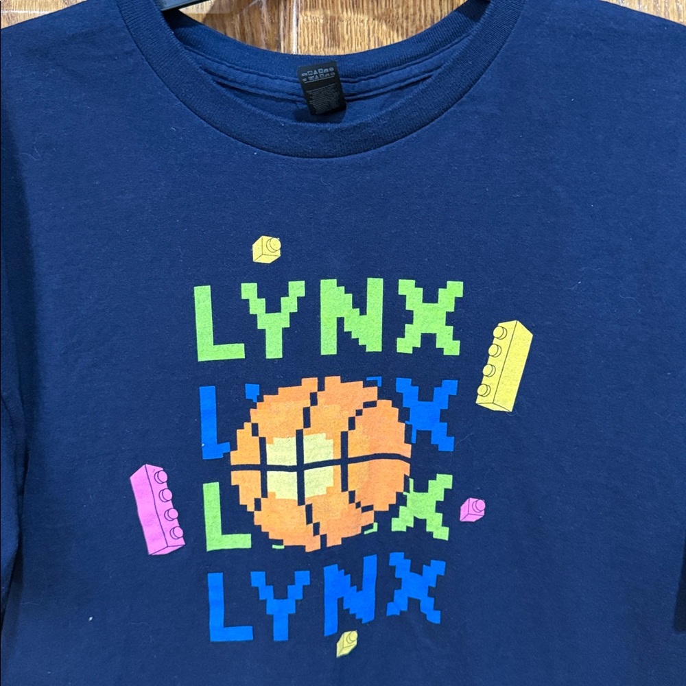 Minnesota Lynx Deep Blue Heavy Cotton Tee. Size XL.